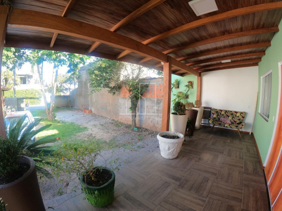 Imagem Casa com 7 Quartos à Venda, 250 m² em São João Do Rio Vermelho - Florianópolis Imagem Casa com 7 Quartos à Venda, 250 m² em São João Do Rio Vermelho - Florianópolis