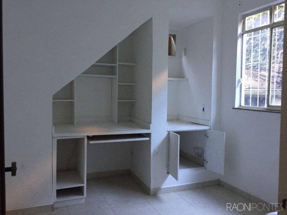 Imagem Casa com 10 Quartos à Venda, 400 m² em Gradim - São Gonçalo Imagem Casa com 10 Quartos à Venda, 400 m² em Gradim - São Gonçalo