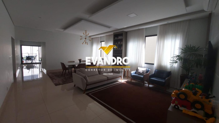 Imagem Casa com 3 Quartos à Venda, 461 m² em Ribeirão Do Lipa - Cuiabá Imagem Casa com 3 Quartos à Venda, 461 m² em Ribeirão Do Lipa - Cuiabá