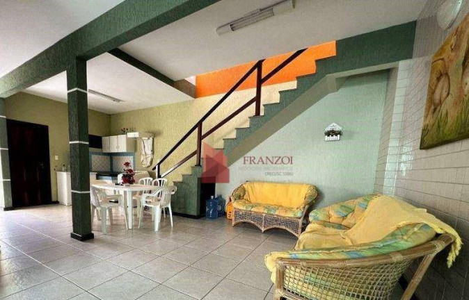 Imagem Casa com 3 Quartos à Venda, 252 m² em Fazenda - Itajaí Imagem Casa com 3 Quartos à Venda, 252 m² em Fazenda - Itajaí