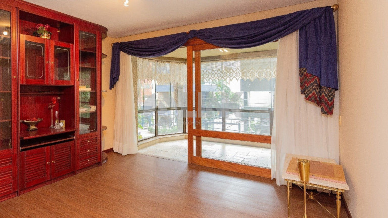 Imagem Apartamento com 3 Quartos à Venda, 315 m² em Petrópolis - Porto Alegre Imagem Apartamento com 3 Quartos à Venda, 315 m² em Petrópolis - Porto Alegre