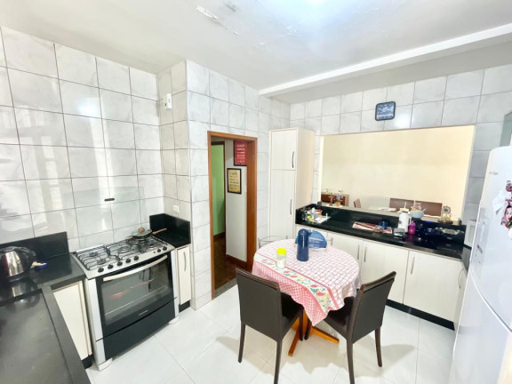 Imagem Casa com 6 Quartos à Venda, 321 m² em Boa Vista - Londrina Imagem Casa com 6 Quartos à Venda, 321 m² em Boa Vista - Londrina