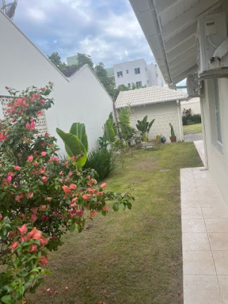 Imagem Casa com 3 Quartos à Venda, 288 m² em Cento - Tijucas Imagem Casa com 3 Quartos à Venda, 288 m² em Cento - Tijucas