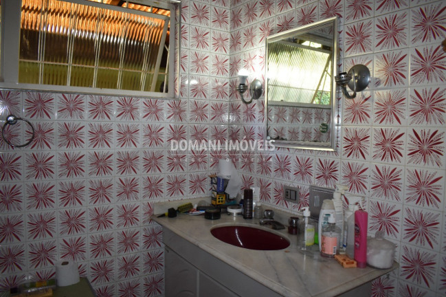 Imagem Casa com 4 Quartos à Venda, 195 m² em Região Da Abernéssia - Campos Do Jordão Imagem Casa com 4 Quartos à Venda, 195 m² em Região Da Abernéssia - Campos Do Jordão