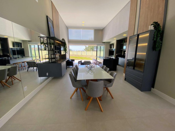 Imagem Casa com 4 Quartos à Venda, 215 m² em Marina - Capao Da Canoa Imagem Casa com 4 Quartos à Venda, 215 m² em Marina - Capao Da Canoa