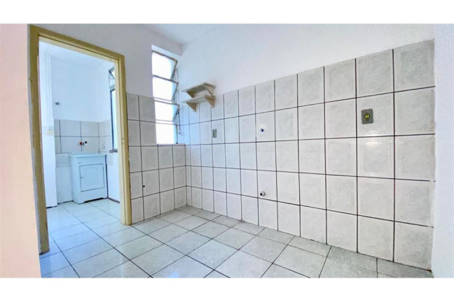 Imagem Imóvel com 2 Quartos à Venda, em Menino Deus - Porto Alegre Imagem Imóvel com 2 Quartos à Venda, em Menino Deus - Porto Alegre