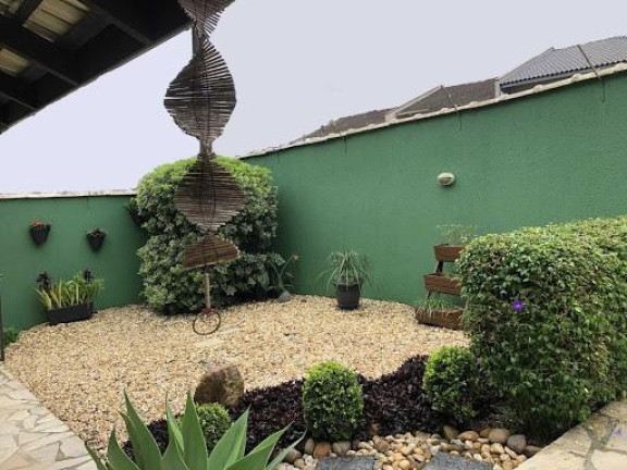 Imagem Casa com 5 Quartos à Venda, 230 m² em Saguaçu - Joinville