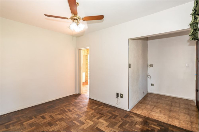 Imagem Casa com 3 Quartos à Venda,  em Santa Tereza - Porto Alegre