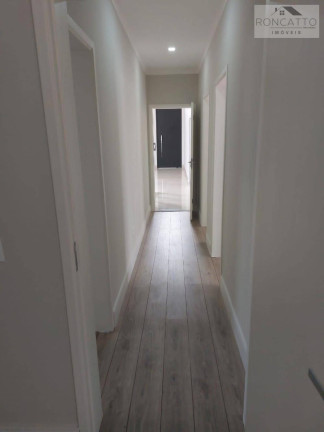 Imagem Casa de Condomínio com 3 Quartos à Venda, 181 m²
