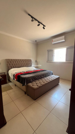 Imagem Casa com 3 Quartos à Venda, 162 m² em Prolongamento Jardim Doutor Antônio Petráglia - Franca Imagem Casa com 3 Quartos à Venda, 162 m² em Prolongamento Jardim Doutor Antônio Petráglia - Franca