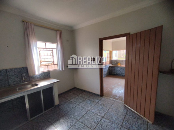 Imagem Casa com 2 Quartos à Venda, 220 m² em Santa Maria - Uberaba Imagem Casa com 2 Quartos à Venda, 220 m² em Santa Maria - Uberaba