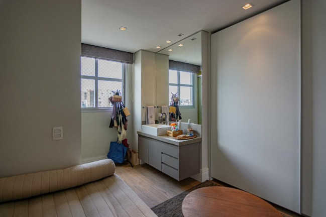 Imagem Imóvel com 2 Quartos à Venda, 131 m² em Jardim Europa - São Paulo Imagem Imóvel com 2 Quartos à Venda, 131 m² em Jardim Europa - São Paulo