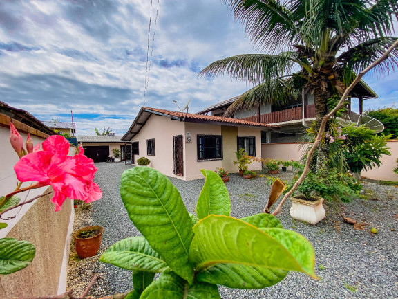 Imagem Casa com 3 Quartos à Venda, 360 m² em Centro - Balneário Barra Do Sul Imagem Casa com 3 Quartos à Venda, 360 m² em Centro - Balneário Barra Do Sul