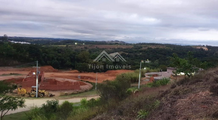 Terreno à Venda, 900 m² em Caputera - Sorocaba