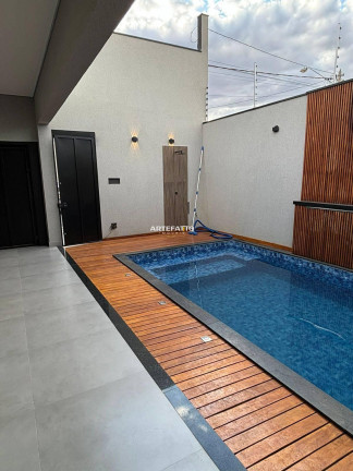 Imagem Casa com 3 Quartos à Venda, 148 m² Imagem Casa com 3 Quartos à Venda, 148 m²
