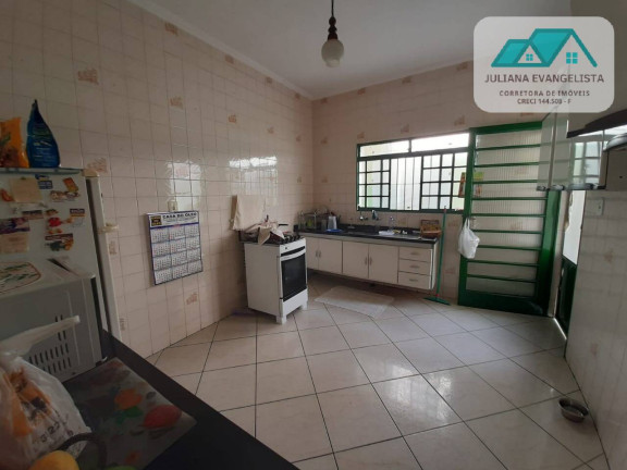 Imagem Casa com 3 Quartos à Venda, 300 m² em Jardim Rony - Guaratinguetá