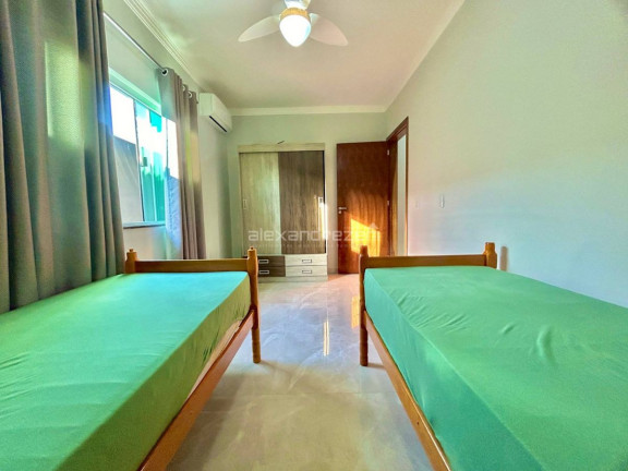 Imagem Casa com 3 Quartos à Venda, 121 m² em Bombas - Bombinhas Imagem Casa com 3 Quartos à Venda, 121 m² em Bombas - Bombinhas