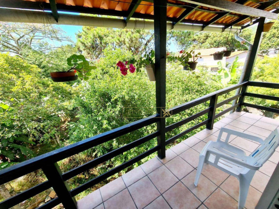 Imagem Casa com 3 Quartos à Venda, 172 m² em Centro - São José Imagem Casa com 3 Quartos à Venda, 172 m² em Centro - São José