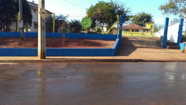 Imagem Imóvel com 4 Quartos à Venda, 300 m² em Aleluia - Cesário Lange Imagem Imóvel com 4 Quartos à Venda, 300 m² em Aleluia - Cesário Lange