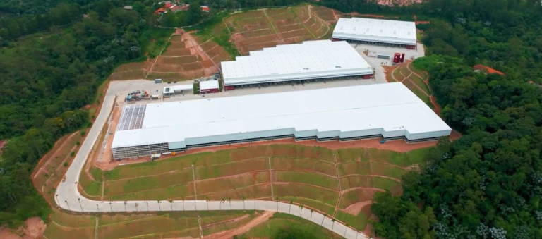 Imagem Imóvel para Alugar, 17.372 m² em Quinhaú - Embu Das Artes Imagem Imóvel para Alugar, 17.372 m² em Quinhaú - Embu Das Artes