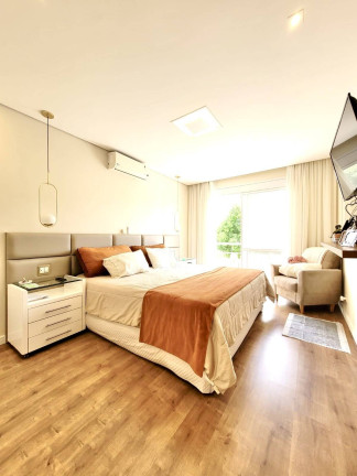 Imagem Casa com 4 Quartos à Venda, 330 m² em Alphaville - Santana De Parnaíba Imagem Casa com 4 Quartos à Venda, 330 m² em Alphaville - Santana De Parnaíba