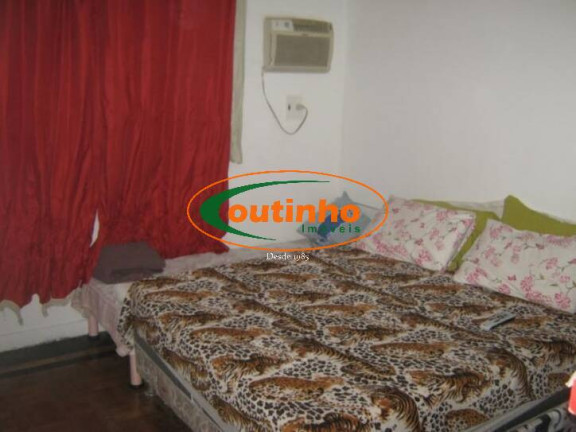 Imagem Casa com 8 Quartos à Venda, 385 m² em Tijuca - Rio De Janeiro Imagem Casa com 8 Quartos à Venda, 385 m² em Tijuca - Rio De Janeiro