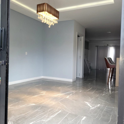 Imagem Sobrado com 3 Quartos à Venda, 185 m² em Rio Pequeno - Camboriú Imagem Sobrado com 3 Quartos à Venda, 185 m² em Rio Pequeno - Camboriú