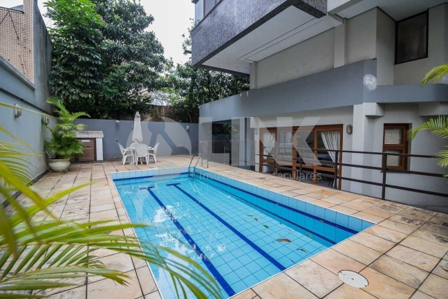 Imagem Apartamento com 3 Quartos à Venda, 146 m² em Petrópolis - Porto Alegre Imagem Apartamento com 3 Quartos à Venda, 146 m² em Petrópolis - Porto Alegre
