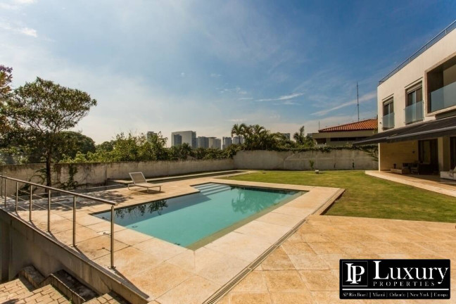 Imagem Casa com 3 Quartos à Venda, em Real Parque - São Paulo Imagem Casa com 3 Quartos à Venda, em Real Parque - São Paulo