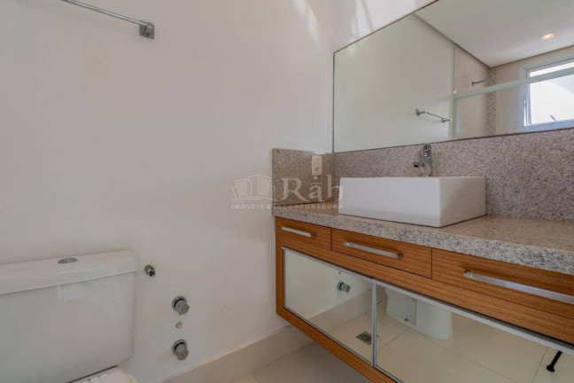 Imagem Apartamento com 3 Quartos à Venda, 151 m² em Centro - Balneário Camboriú Imagem Apartamento com 3 Quartos à Venda, 151 m² em Centro - Balneário Camboriú