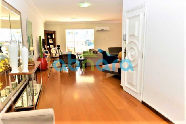 Imagem Cobertura com 4 Quartos à Venda, 168 m² em Copacabana - Rio De Janeiro Imagem Cobertura com 4 Quartos à Venda, 168 m² em Copacabana - Rio De Janeiro