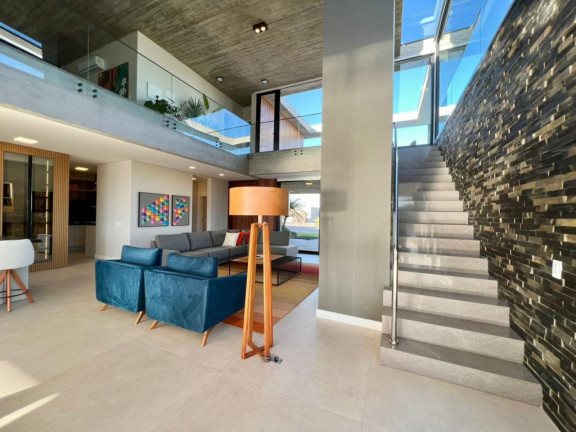 Imagem Casa com 5 Quartos à Venda,  em -- - Xangri-la
