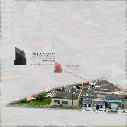 Terreno à Venda, 945 m² em Fazenda - Itajaí