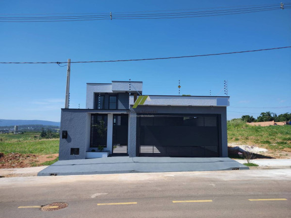 Casa com 3 Quartos à Venda, 123 m²