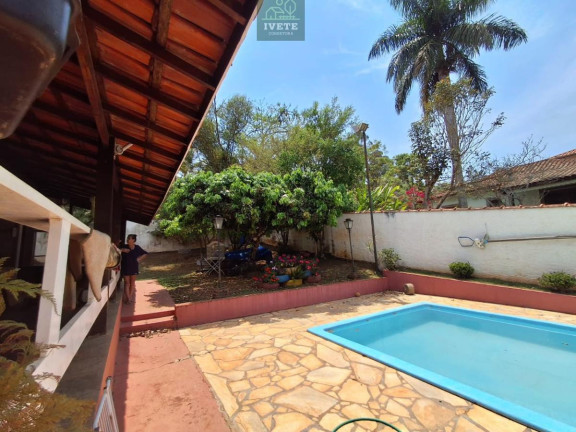 Imagem Casa com 2 Quartos à Venda, 134 m² Imagem Casa com 2 Quartos à Venda, 134 m²