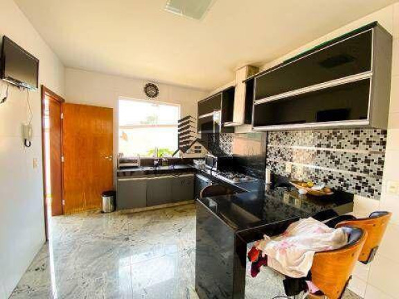 Imagem Casa com 5 Quartos à Venda, 300 m² em Trevo - Belo Horizonte Imagem Casa com 5 Quartos à Venda, 300 m² em Trevo - Belo Horizonte
