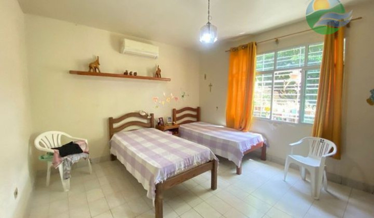 Imagem Casa com 3 Quartos à Venda, 234 m² Imagem Casa com 3 Quartos à Venda, 234 m²