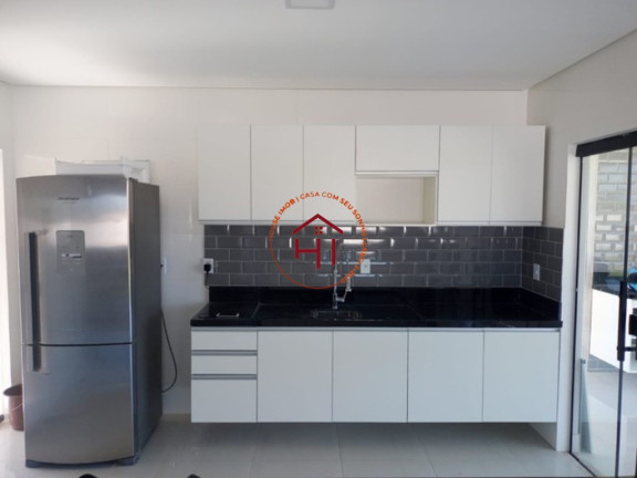 Imagem Casa com 3 Quartos à Venda, em Guarajuba (monte Gordo) - Camaçari Imagem Casa com 3 Quartos à Venda, em Guarajuba (monte Gordo) - Camaçari