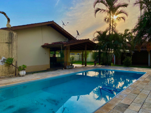 Imagem Casa com 4 Quartos à Venda, 220 m² em Jardim Britânia - Caraguatatuba Imagem Casa com 4 Quartos à Venda, 220 m² em Jardim Britânia - Caraguatatuba