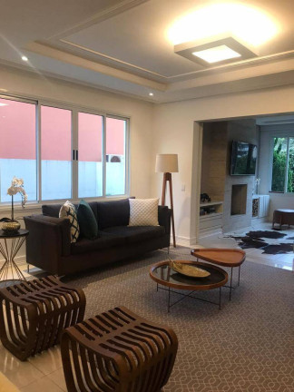 Imagem Casa com 4 Quartos para Temporada, 450 m² em Jurerê - Florianópolis Imagem Casa com 4 Quartos para Temporada, 450 m² em Jurerê - Florianópolis