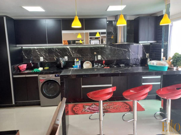 Imagem Sobrado com 3 Quartos à Venda, 250 m² em Pioneiros - Balneário Camboriú