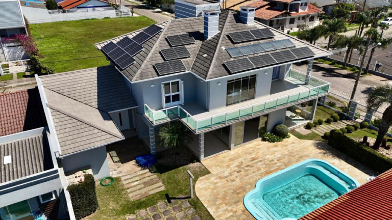 Imagem Casa com 4 Quartos à Venda, 380 m² em Capão Novo - Capao Da Canoa Imagem Casa com 4 Quartos à Venda, 380 m² em Capão Novo - Capao Da Canoa