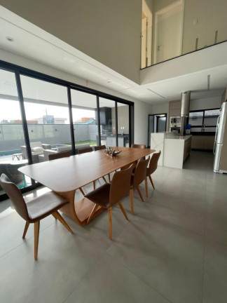 Imagem Casa com 3 Quartos à Venda, 260 m² em Residencial Ouroville - Taubaté Imagem Casa com 3 Quartos à Venda, 260 m² em Residencial Ouroville - Taubaté