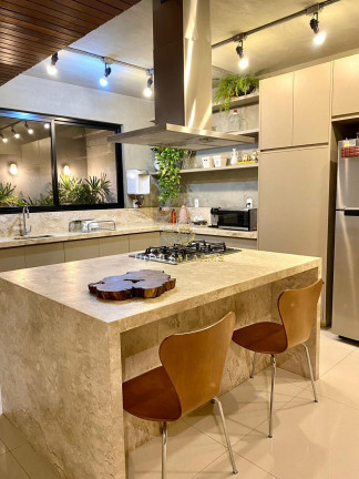 Sobrado com 4 Quartos à Venda, 239 m² em Alto Da Glória - Goiânia