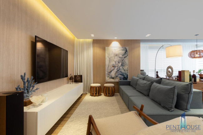 Imagem Apartamento com 3 Quartos à Venda, 130 m² em Centro - Balneário Camboriú Imagem Apartamento com 3 Quartos à Venda, 130 m² em Centro - Balneário Camboriú