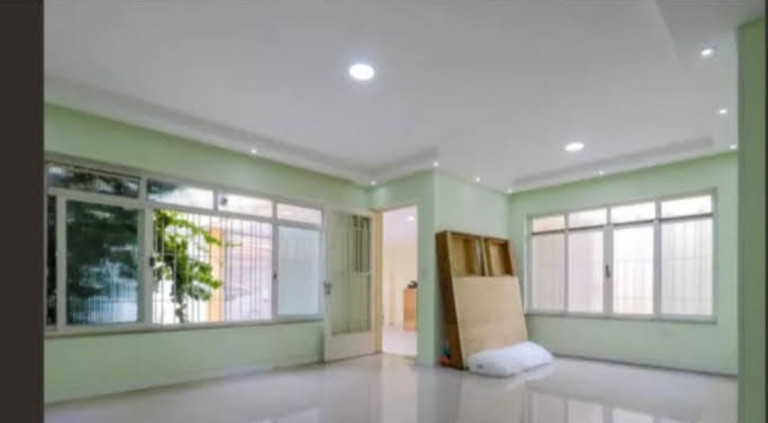 Imagem Casa com 3 Quartos à Venda, 272 m² em Vila Brasilina - São Paulo