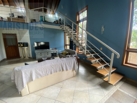 Imagem Casa com 4 Quartos à Venda, 300 m² Imagem Casa com 4 Quartos à Venda, 300 m²