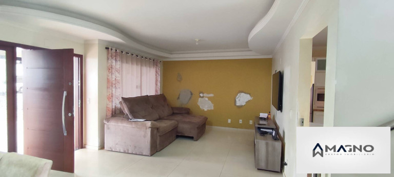 Imagem Casa com 4 Quartos à Venda, 257 m² em Centro - Cascavel