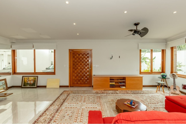 Casa com 3 Quartos à Venda, 247 m² em Guarapiranga - São Paulo