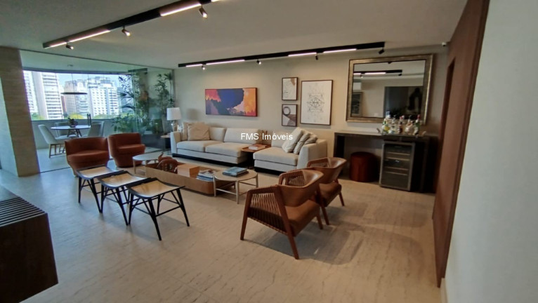 Imagem Imóvel com 4 Quartos para Alugar, 271 m² em Jardim Europa - São Paulo Imagem Imóvel com 4 Quartos para Alugar, 271 m² em Jardim Europa - São Paulo